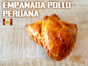 Empanada de pollo Peruana con 3 ajís